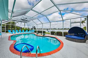 407 SW 37th St, Cape Coral, FL 33914 - Photo 8