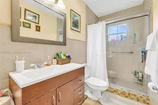 1122 NW 38th St, Miami, FL 33127 - Photo 12