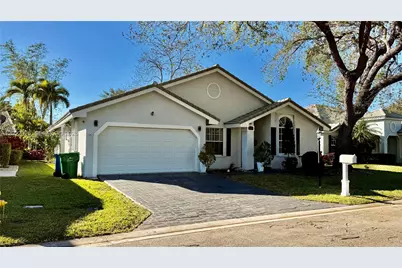 5470 Pine Cir, Coral Springs, FL 33067 - Photo 42