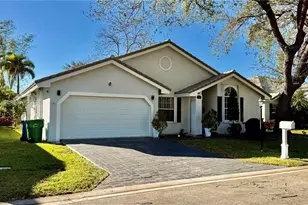 5470 Pine Cir, Coral Springs, FL 33067 - Photo 42