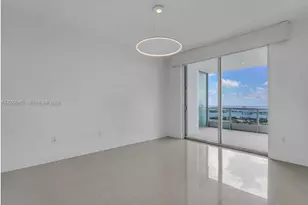 900 Biscayne Blvd, Miami, FL 33132 - Photo 6