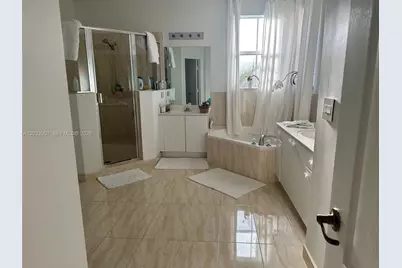 10919 NW 80th Ln, Doral, FL 33178 - Photo 18