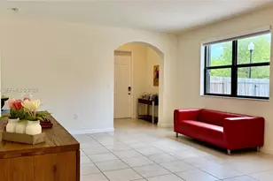 157 NE 25th Ave, Homestead, FL 33033 - Photo 4