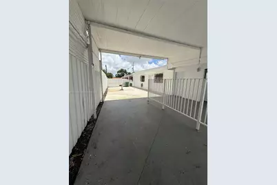 1046 NW 33rd Ave #Back, Miami, FL 33125 - Photo 1