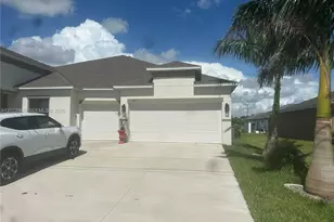 225 SW 31st Pl, Cape Coral, FL 33991 - Photo 4