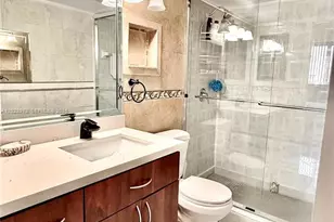 8961 S Hollybrook Blvd, Pembroke Pines, FL 33025 - Photo 6