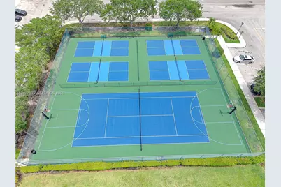 881 NW 208th Dr, Pembroke Pines, FL 33029 - Photo 34