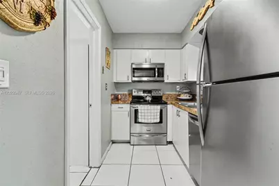 8309 NW 59th Pl, Tamarac, FL 33321 - Photo 16