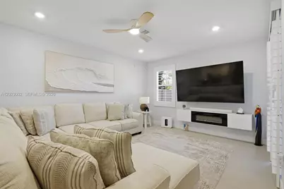 283 SW 169th Lane, Pembroke Pines, FL 33027 - Photo 6