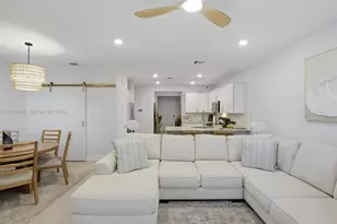 283 SW 169th Ln, Pembroke Pines, FL 33027 - Photo 4