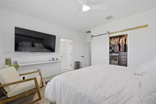 283 SW 169th Ln, Pembroke Pines, FL 33027 - Photo 6
