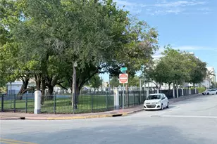 7935 Carlyle Ave, Miami Beach, FL 33141 - Photo 14
