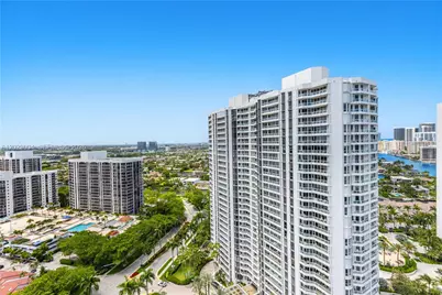 21055 Yacht Club Dr #2704, Aventura, FL 33180 - Photo 16