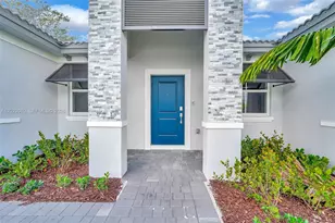 27210 SW 159th Path, Homestead, FL 33031 - Photo 6