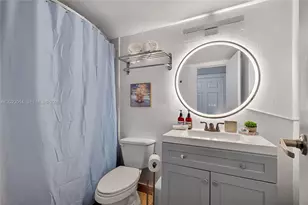 19201 Collins Ave, Sunny Isles Beach, FL 33160 - Photo 38