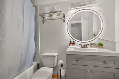 19201 Collins Ave #949, Sunny Isles Beach, FL 33160 - Photo 32