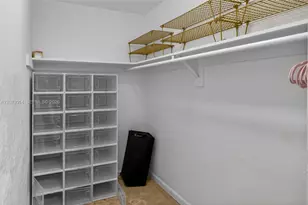 19201 Collins Ave, Sunny Isles Beach, FL 33160 - Photo 40