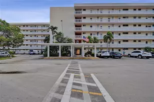 2920 Point E Dr, Aventura, FL 33160 - Photo 32