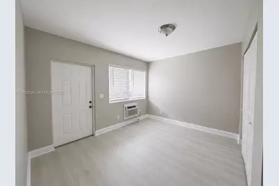 1920 Washington Ave #5, Opa Locka, FL 33054 - Photo 10