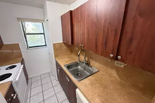 6975 NW 179th St, Hialeah, FL 33015 - Photo 4