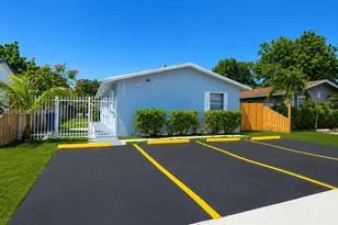 2845 NW 13th Ct, Fort Lauderdale, FL 33311 - Photo 2