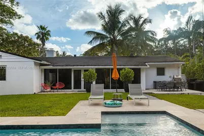 11403 NE 8th Ave, Biscayne Park, FL 33161 - Photo 4