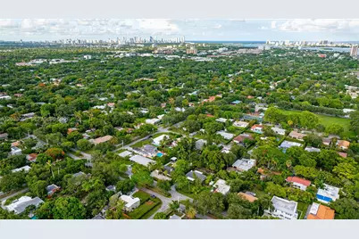 11403 NE 8th Ave, Biscayne Park, FL 33161 - Photo 20