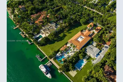 36 Star Island Dr, Miami Beach, FL 33139 - Photo 12