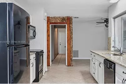 3910 NW 4th Ct #3910, Boca Raton, FL 33431 - Photo 10