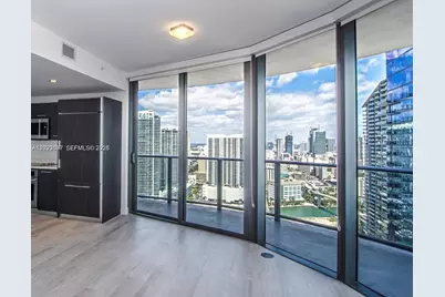 45 SW 9th St #3501, Miami, FL 33130 - Photo 14