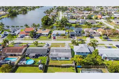 11641 NW 42nd St, Sunrise, FL 33323 - Photo 30