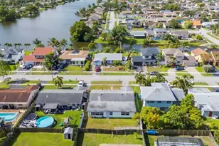 11641 NW 42nd St, Sunrise, FL 33323 - Photo 30