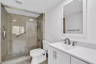 13705 SW 12th St, Pembroke Pines, FL 33027 - Photo 6