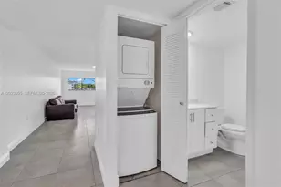 13705 SW 12th St, Pembroke Pines, FL 33027 - Photo 16
