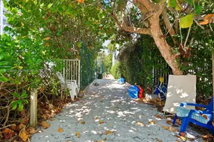 425 Grapetree Dr, Key Biscayne, FL 33149 - Photo 28