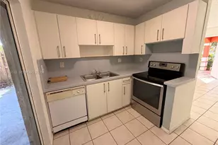 18674 SW 100th Ave, Cutler Bay, FL 33157 - Photo 10