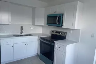 3410 SW 89th Ct, Miami, FL 33165 - Photo 10