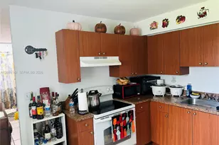 3410 SW 89th Ct, Miami, FL 33165 - Photo 18
