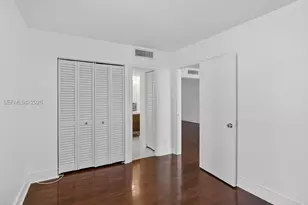 20335 W Country Club Dr, Aventura, FL 33180 - Photo 18