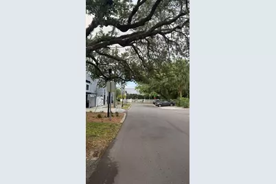 608 S Tampania, Other City - In The State Of Florida, FL 33609 - Photo 32