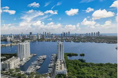 17111 Biscayne Blvd #2209, North Miami Beach, FL 33160 - Photo 24