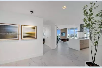 17111 Biscayne Blvd #2209, North Miami Beach, FL 33160 - Photo 14