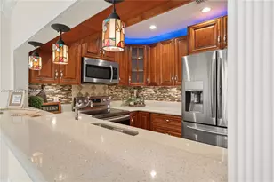 9367 SW 1st St, Plantation, FL 33324 - Photo 16