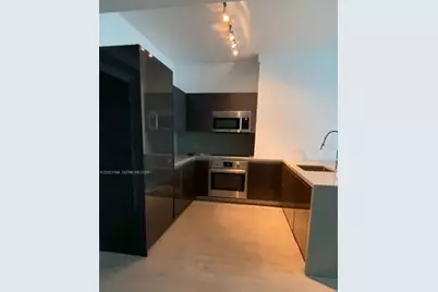 1080 Brickell Ave #2405, Miami, FL 33131 - Photo 6