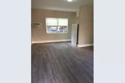 520 SW 4th St #5, Miami, FL 33130 - Photo 2