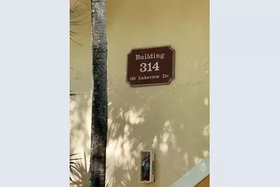 191 Lakeview Dr #103, Weston, FL 33326 - Photo 2