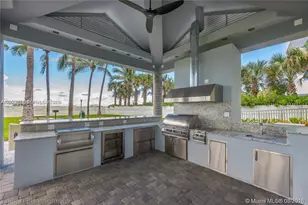 6301 Collins Ave, Miami Beach, FL 33141 - Photo 10