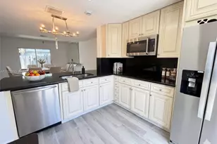 13 SW 3rd St, Pompano Beach, FL 33060 - Photo 4