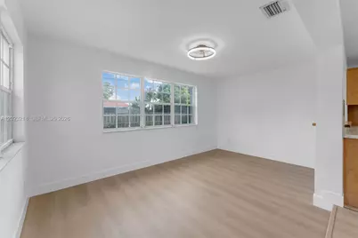 7150 SW 10th St, Pembroke Pines, FL 33023 - Photo 8