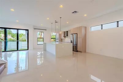 1427 SW 23rd St, Fort Lauderdale, FL 33315 - Photo 2